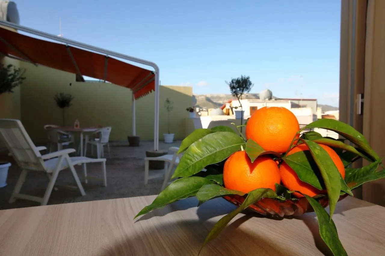 度假居 Re Sole Case Vacanze - Esclusivo Attico M A R T E Con Spaziosissima Terrazza Solarium Attrezzata 阿沃拉