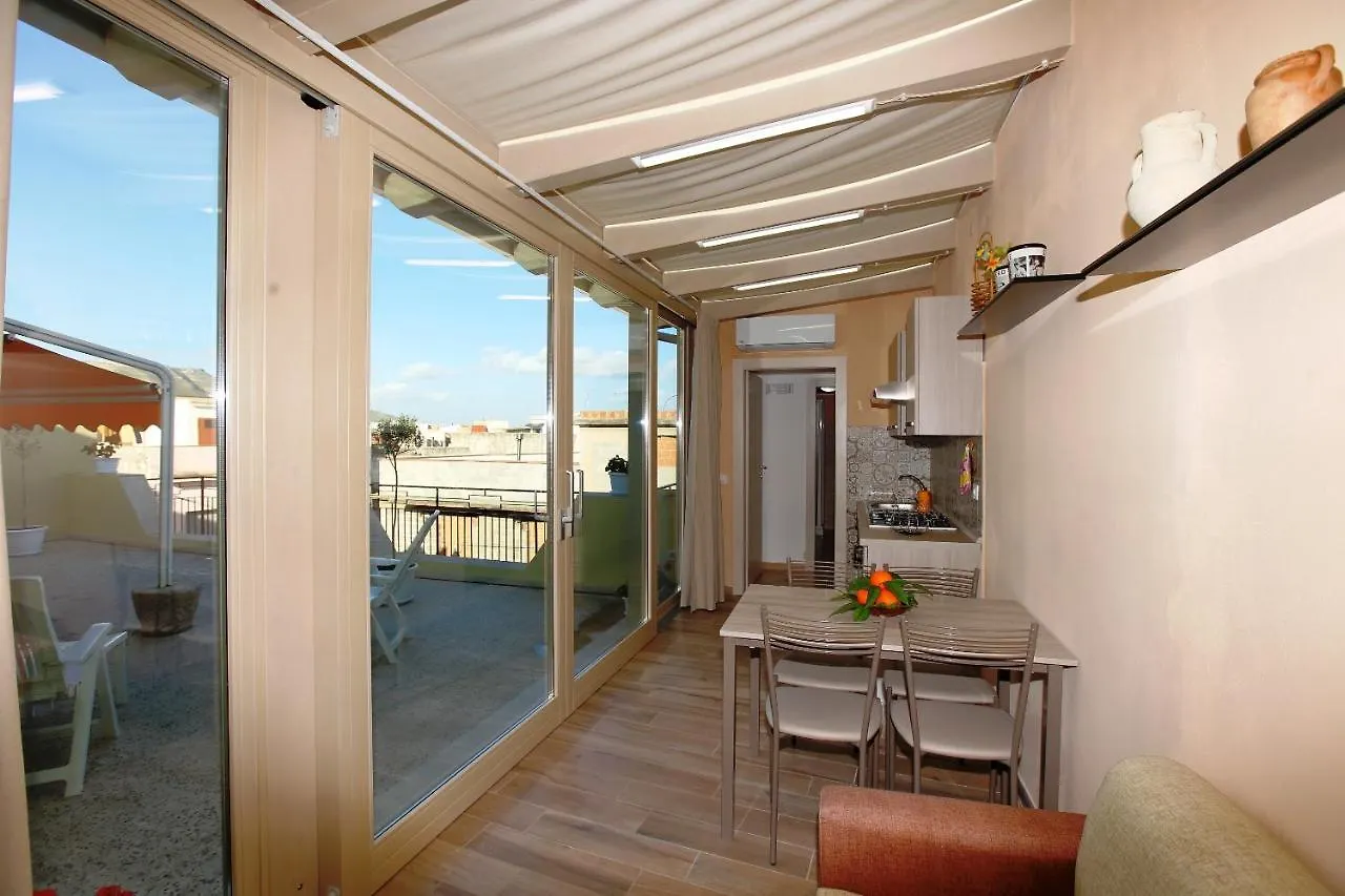 度假居 Re Sole Case Vacanze - Esclusivo Attico M A R T E Con Spaziosissima Terrazza Solarium Attrezzata 阿沃拉