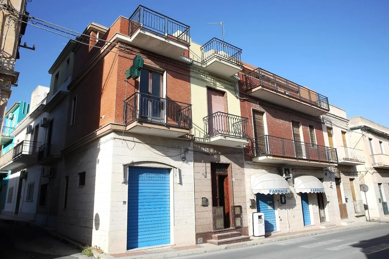 Re Sole Case Vacanze - Esclusivo Attico M A R T E Con Spaziosissima Terrazza Solarium Attrezzata 阿沃拉