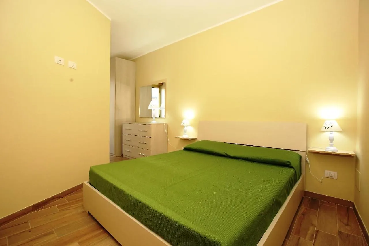 Re Sole Case Vacanze - Esclusivo Attico M A R T E Con Spaziosissima Terrazza Solarium Attrezzata 阿沃拉